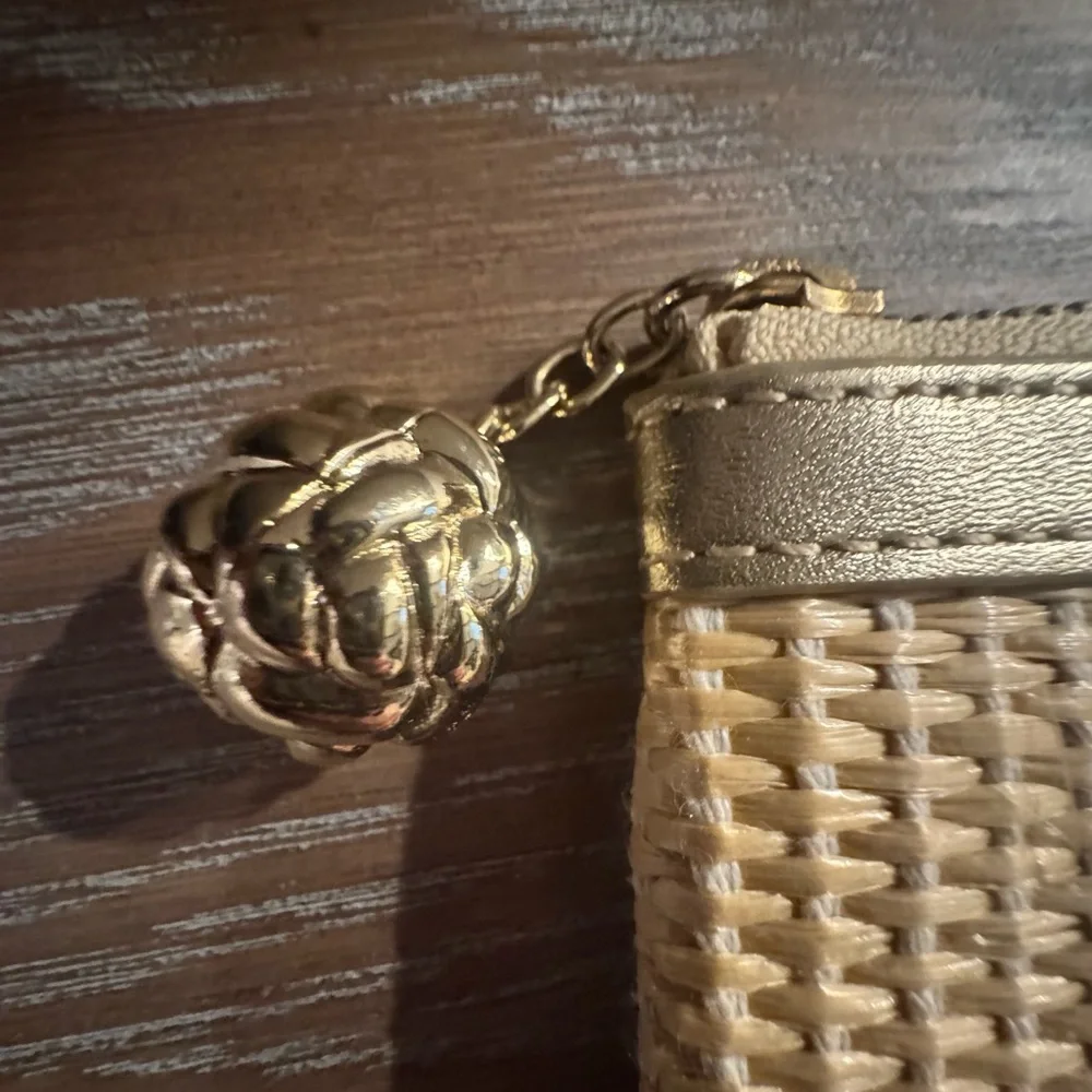 Lilly Pulitzer Gold and Tan Woven Clutch - Picture 4 of 7